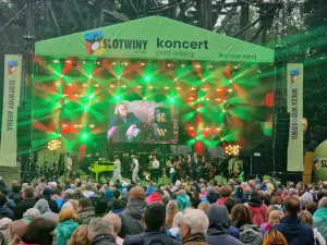 Realizacja firmy Soundlight Stage Koncert pod Wieżą „Lata 20. i 30.”