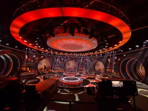 68x StrobeFX 1000 IP65 en el programa „Awantura o kasę”