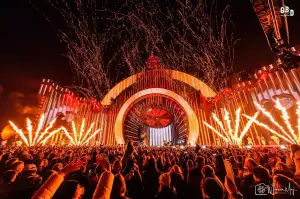 New Year's Eve Power of Hits with Green Beam Design