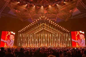 Jubileusz Agnieszki Chylińskiej – 300 opraw FLASH ART BlindONE z nakładkami RetroONE na scenie Atlas Areny